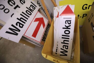 In 2.600 Wahlbezirken werden am Sonntag Stimmen ausgezählt.