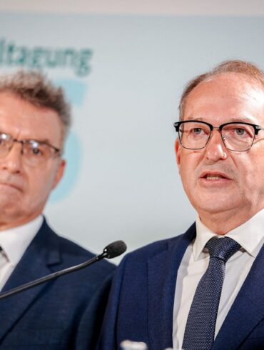 Der Präsident des Deutschen Landkreistages, Achim Brötel, sagt: «Die Kommunen sind mit ihren Feuerwehren, Rettungsdiensten, Krankenhäusern, Leitstellen und Katastrophenschutzbehörden das operative Rückgrat der zivilen Verteidigung.»