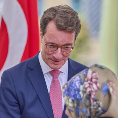 Nach drei Tagen in der Türkei fliegt Wüst am Mittwochabend nach Düsseldorf zurück.