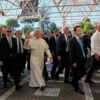 Papst Leo XIV. trifft in der Poliklinik „Agostino Gemelli“ in Rom ein, wo er operiert werden soll.