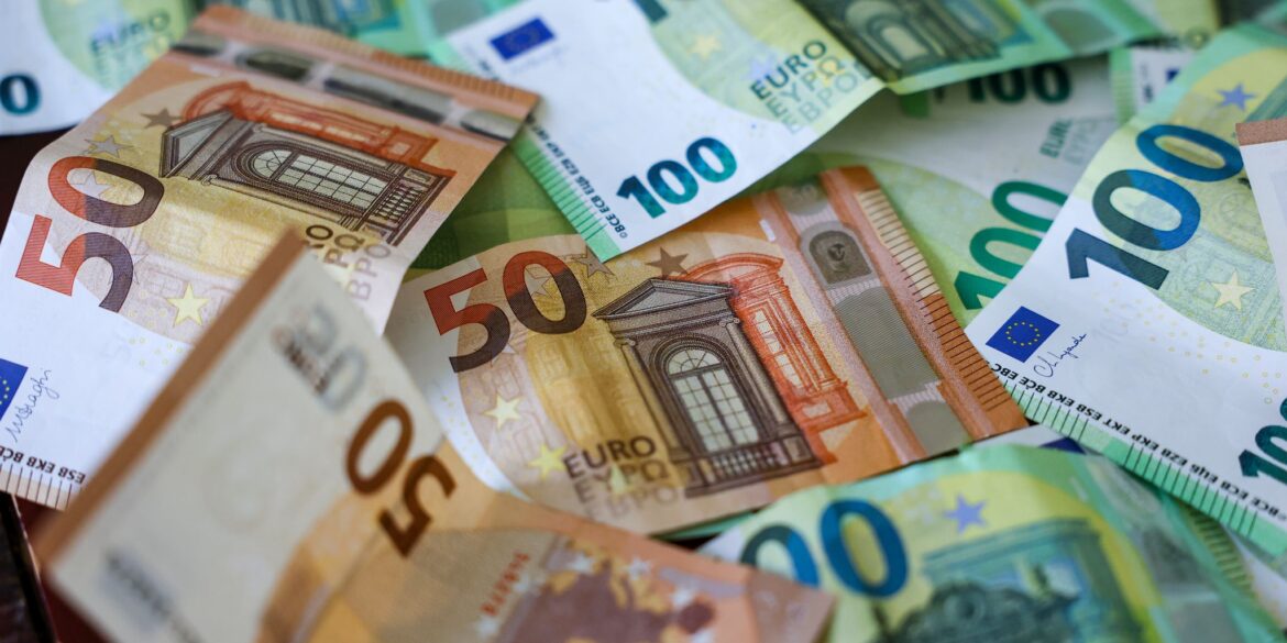 Zum Jahresende 2025 wuchs das kommunale Schuldenvolumen auf 378,9 Milliarden Euro an. (Symbolbild)