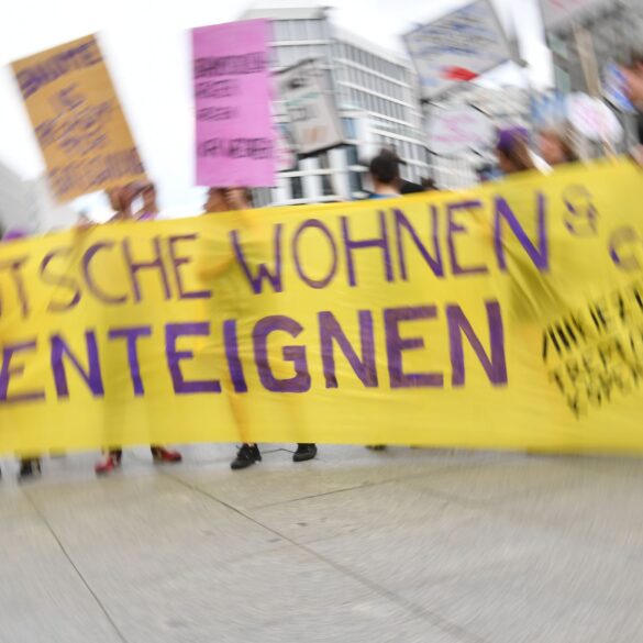 In einem Volksentscheid sprachen sich die Berliner für eine Vergesellschaftung aus. (Archivbild)