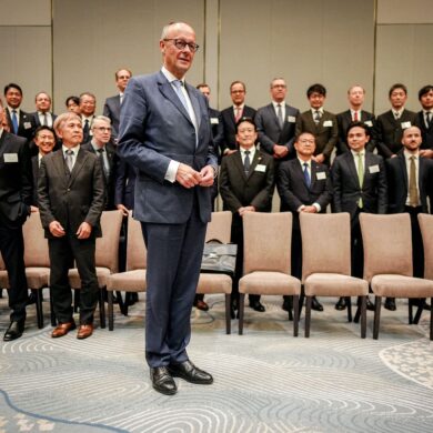 Merz nahm zum Auftakt seines Japan-Besuchs an einem Wirtschaftsforum teil.