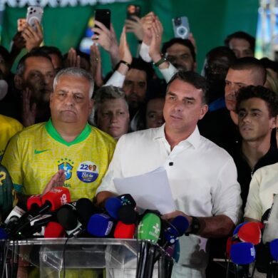 Flávio Bolsonaro will die Präsidentenwahl annullieren lassen. (Archivbild)