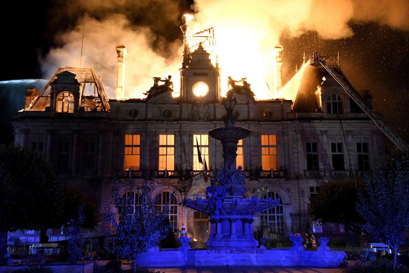 Nach der verheerenden Brandstiftung im Rathaus von Limoges hat die Polizei einen Verdächtigen gefasst (Archivbild).