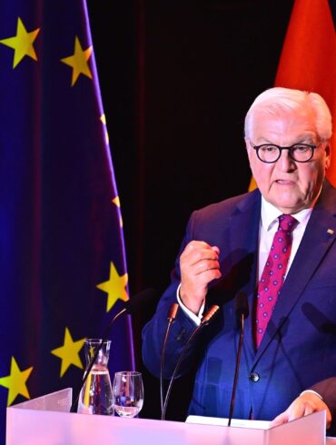 Bundespräsident Frank-Walter Steinmeier spricht beim Festakt zum Tag der Deutschen Einheit