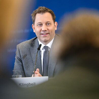 Klingbeil hat schlechte Nachrichten für die Union.