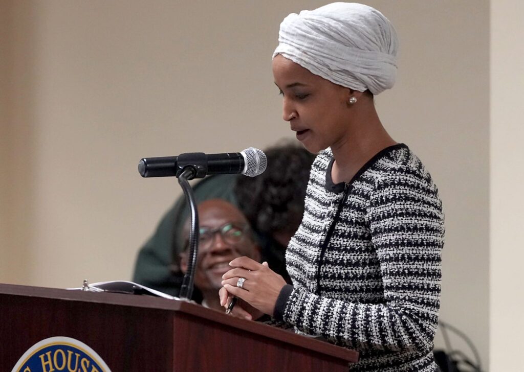 Bundesbeamte haben laut US-Medien eine Durchsuchung bei der linken demokratischen US-Abgeordneten Ilhan Omar durchgeführt. (Archivbild)