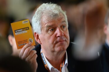 Anders als seine Fraktion will der CDU-Abgeordnete Guido Heuer bei der Ministerpräsidenten-Wahl nicht den Saal verlassen. (Archivbild)