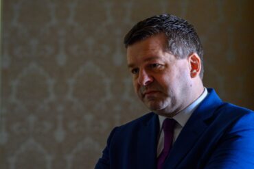 «Trauen uns die Menschen vollumfänglich zu, die Probleme der Zukunft zu lösen? Und da müssen wir eingestehen: Im Moment ist das nicht der Fall, sonst hätten wir bessere Zustimmungswerte», sagt der CDU-Politiker Sven Schulze. (Archivbild)
