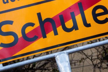 Die Zahl der Schulabgänger ohne Abschluss steigt immer weiter an. (Illustration)