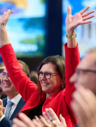Von den Delegierten gibt es Jubel für Ilse Aigner.