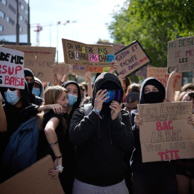 Trotz der Gewaltexzesse finden die Schülerproteste breite Unterstützung. (Archivbild)