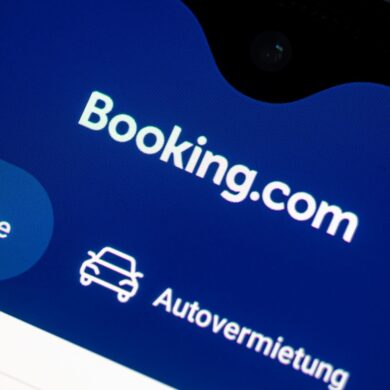 Das Reiseportal Booking.com hat seinen Hauptsitz im niederländischen Amsterdam. (Symbolbild)