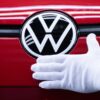 Die IG Metall droht der VW-Führung mit Arbeitskampf. (Archivbild)