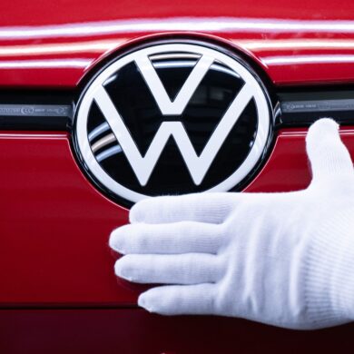 Die IG Metall droht der VW-Führung mit Arbeitskampf. (Archivbild)