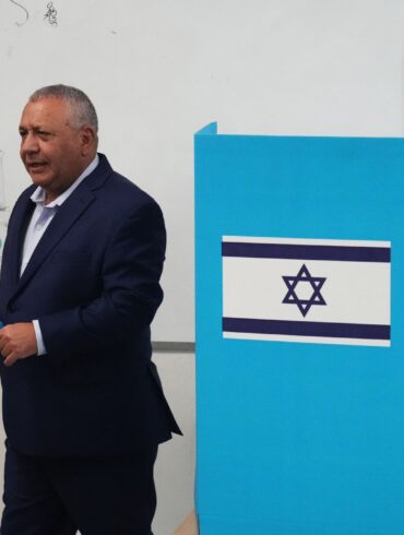 Ex-Militärchef Gadi Eisenkot bei der Stimmabgabe.