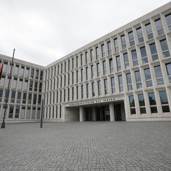 Laut Bundesinnenministerium betonen die bisher bekanntgewordenen Aufrufe den friedlichen Charakter der Proteste. (Symbolbild)
