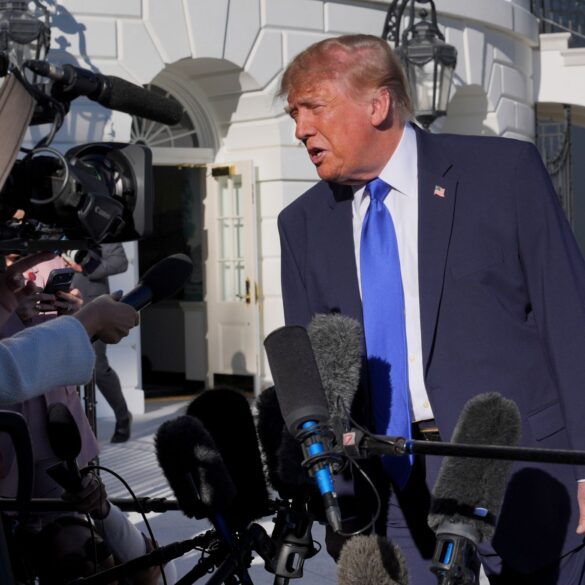 Trump behauptet, Musk habe die Starlink-Drosselung rückgängig gemacht.
