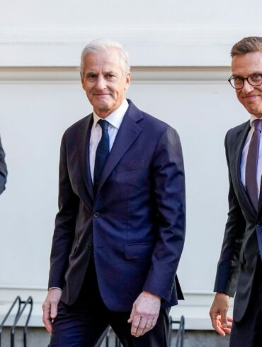 Alexander Stubb (r) und Jonas Gahr Støre haben mit dem russischen Präsidenten Wladimir Putin telefoniert. (Archivbild)
