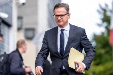 Gesundheitsminister Linnemann hat im Bundeskabinett grünes Licht für seine Pflegestrukturkommission erhalten. (Archivbild)