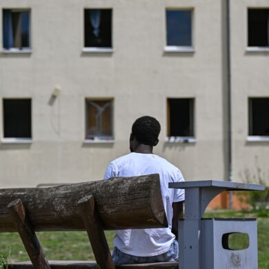 Die Zahl der Asylsuchenden, die nach Deutschland kommen, ist in den vergangenen zwei Jahren deutlich gesunken. (Symbolbild)