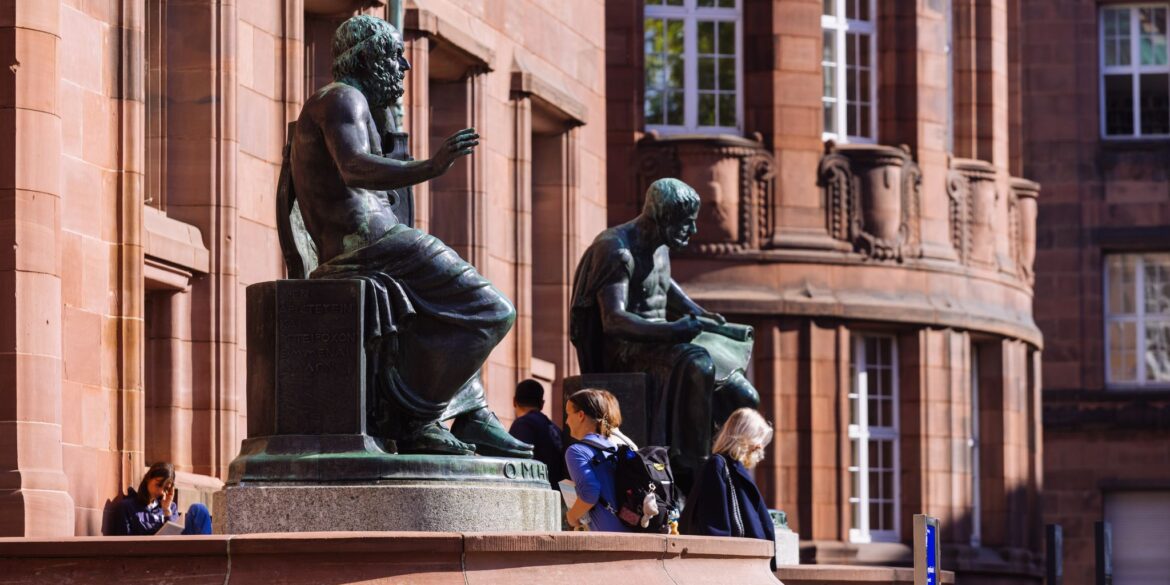 Die Universität Freiburg gehört zu den Hochschulen, die künftig den Titel «Exzellenzuniversität» tragen darf.