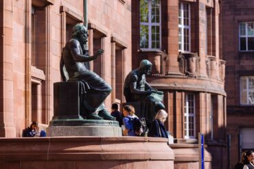 Die Universität Freiburg gehört zu den Hochschulen, die künftig den Titel «Exzellenzuniversität» tragen darf.