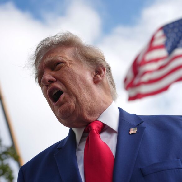 Trump will eigenen Aussagen zufolge nicht für die Drosselung des Satelliteninternets in der Ukraine verantwortlich gewesen sein.