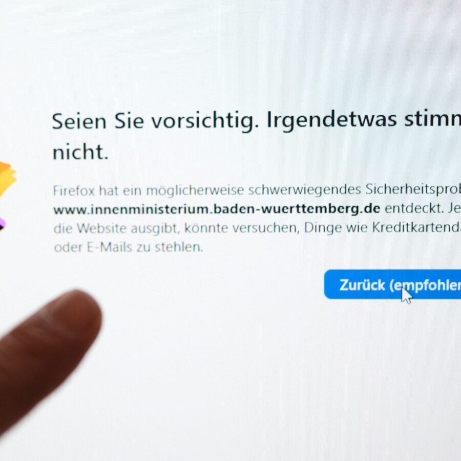 Zwei extrem kritische Schwachstellen entdeckt ermöglichen Kriminellen, aus der Ferne eigenen Schadcode auf Servern auszuführen.