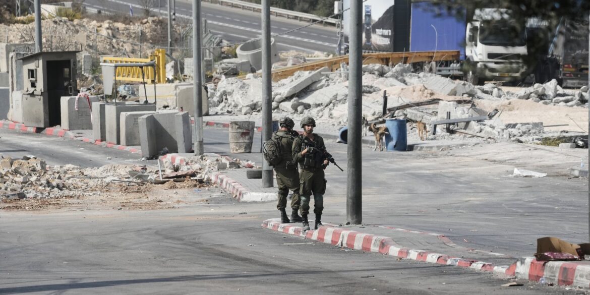 Israels Armee führt im besetzten Westjordanland nach eigenen Angaben Anti-Terroreinsätze durch.