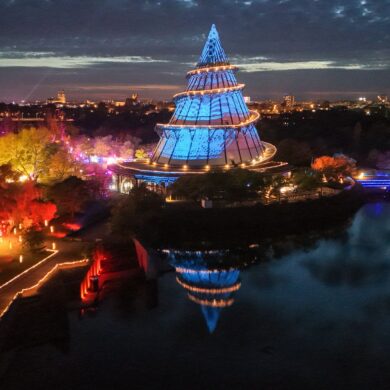 Magdeburg leuchtet bei der Lumagica im Elbauenpark.