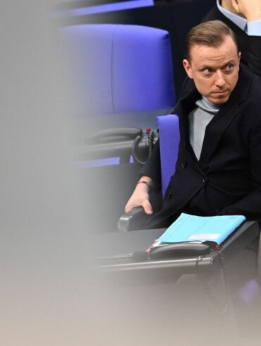 Gegen den 33-jährigen Ahmetovic werde wegen des Tatvorwurfs der Beihilfe zu wettbewerbsbeschränkenden Absprachen bei Ausschreibungen in Tateinheit mit Verletzung von Geschäftsgeheimnissen ermittelt, sagte ein Sprecher der Staatsanwaltschaft Hannover der Deutschen Presse-Agentur. (Archivbild)