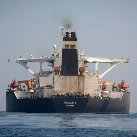 Iranischen Angaben zufolge ist ein Supertanker in der Straße von Hormus auf eine Seemine aufgefahren. (Symbolbild)
