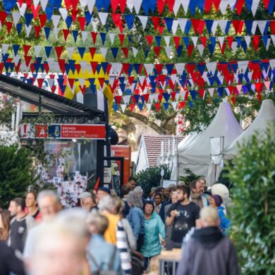 Rund 400.000 Menschen haben am Wochenende Bremen besucht und den Tag der Deutschen Einheit gefeiert.