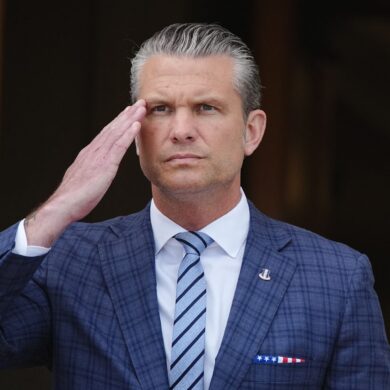 US-Verteidigungsminister Pete Hegseth hat angekündigt, die geplante Erschießung eines Attentäters öffentlich stattfinden zu lassen. (Archivbild)