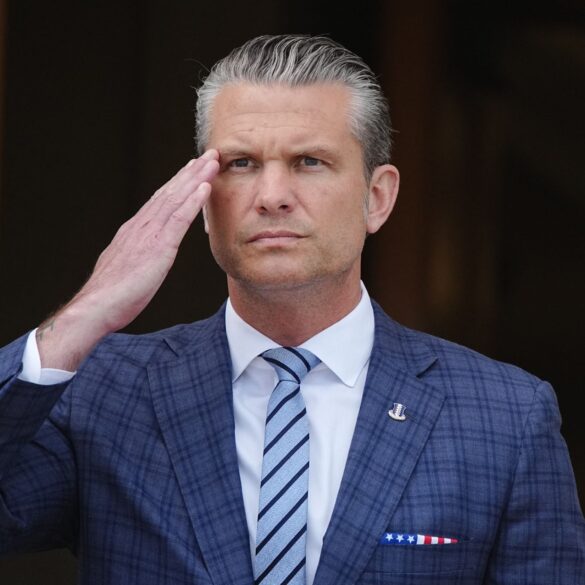 US-Verteidigungsminister Pete Hegseth hat angekündigt, die geplante Erschießung eines Attentäters öffentlich stattfinden zu lassen. (Archivbild)