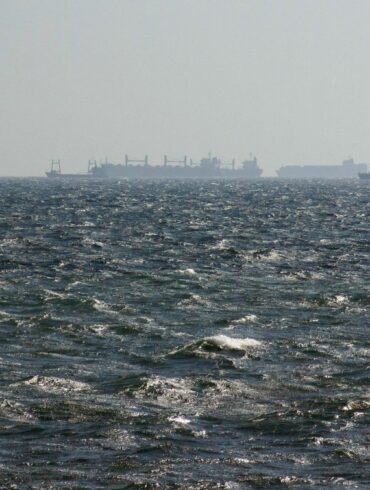 Ein Handelsschiff ist im Schwarzen Meer verunglückt. (Symbolbild)