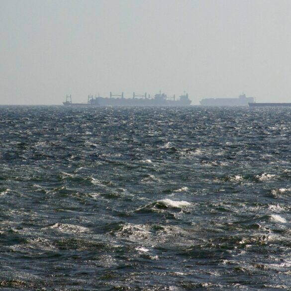 Ein Handelsschiff ist im Schwarzen Meer verunglückt. (Symbolbild)