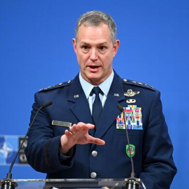 Der Oberbefehlshaber der Nato-Streitkräfte in Europa, Alexus Grynkewich, hat eine neue Sicherheitsstrategie des Bündnisses vorgestellt.