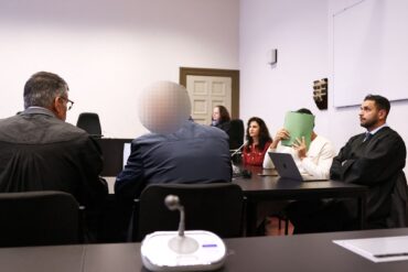 Das Hanseatische Oberlandesgericht hat die beiden Angeklagten zu achteinhalb beziehungsweise viereinhalb Jahre Haft verurteilt.