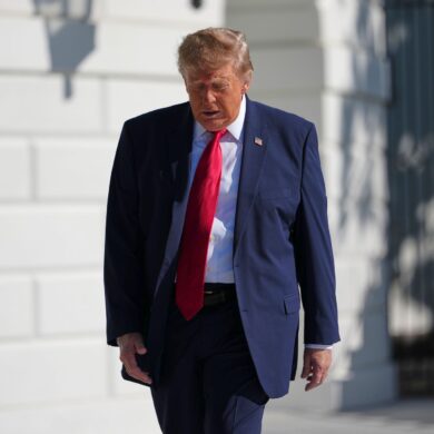 Einige Demokraten fordern die Einsetzung eines unabhängigen Sonderermittlers, um Verbindungen von US-Präsident Donald Trump zum Sexualstraftäter Jeffrey Epstein unter die Lupe zu nehmen. (Archivbild)