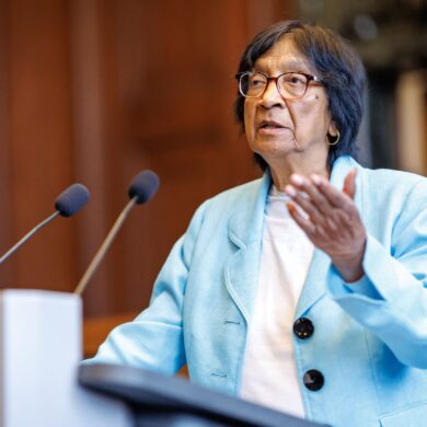 Navi Pillay erhält Friedensnobelpreis 2026 und gibt eine Pressekonferenz beim Nuremberg Forum