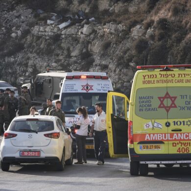 Nach einem Angriff im Westjordanland bereitet Israel eine mögliche Abriegelung des Palästinensergebietes vor.