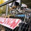 Studentinnen und Studenten blockierten am Mittwoch das Otto-Suhr-Institut der Freien Universität Berlin, um sich gegen Aufrüstung und Sozialkürzungen zu stellen. Die Aktion wurde von der Initiative «Gen Z regelt» organisiert.