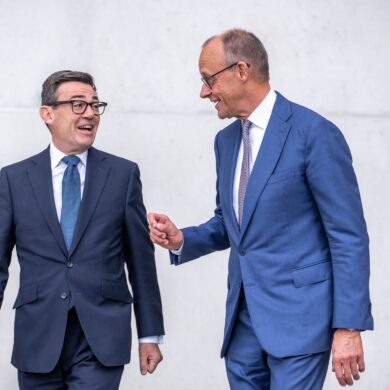 Der britische Premier Andy Burnham kam zu seinem Antrittsbesuch nach Berlin.