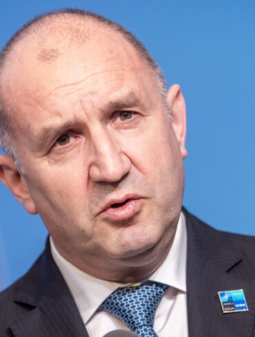 Bulgariens Ministerpräsident Rumen Radev zufolge gab es vor der Küste des Landes erneut Drohnenangriffe auf kommerzielle Schiffe. (Archivfoto)