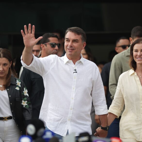 Flavio Bolsonaro und seine Frau Fernanda haben Brasilien verlassen. (Archivfoto)