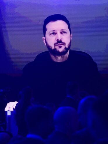 Der ukrainische Präsident Wolodymyr Selenskyj beklagt, dass die westlichen Partner diesmal nicht vor einem russischen Angriff mit ballistischen Raketen gewarnt haben. (Archivbild)