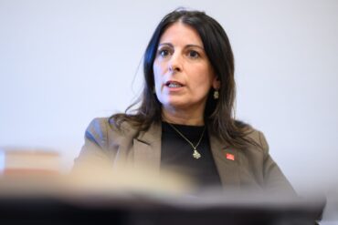 VW-Betriebsratschefin Cavallo wirft Döllner «aktive Wahlkampfhilfe» vor. (Archivbild)